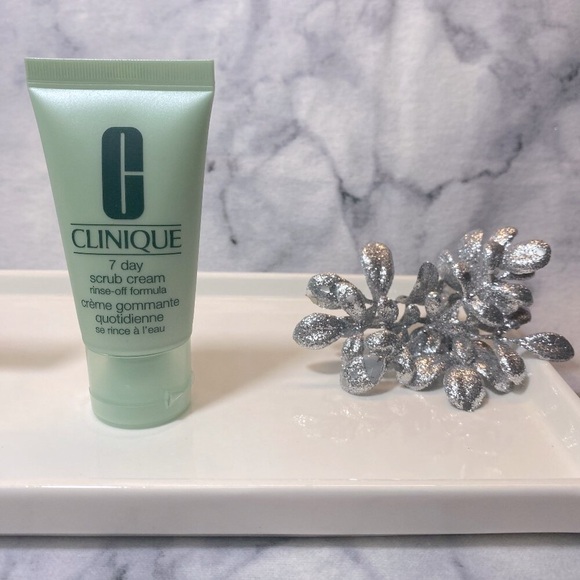 Clinique 7day Scrub Cream Rinse-off Formula, Exfoliating, NEW - Mini 30 ml - Picture 2 of 12